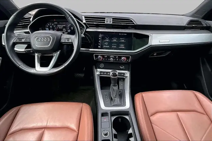 Audi Q3 2022 photo 4