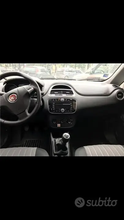 Fiat Punto 2017 photo 2