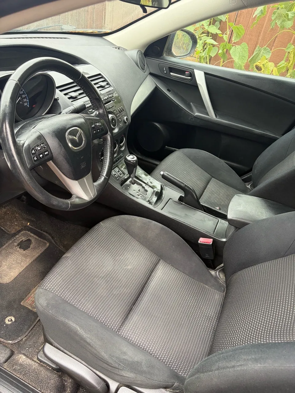 Mazda 3 2012 photo 3