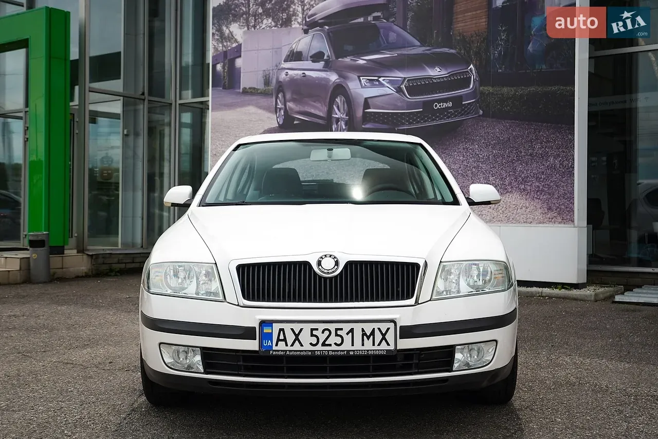 Skoda Octavia 2005 photo 2