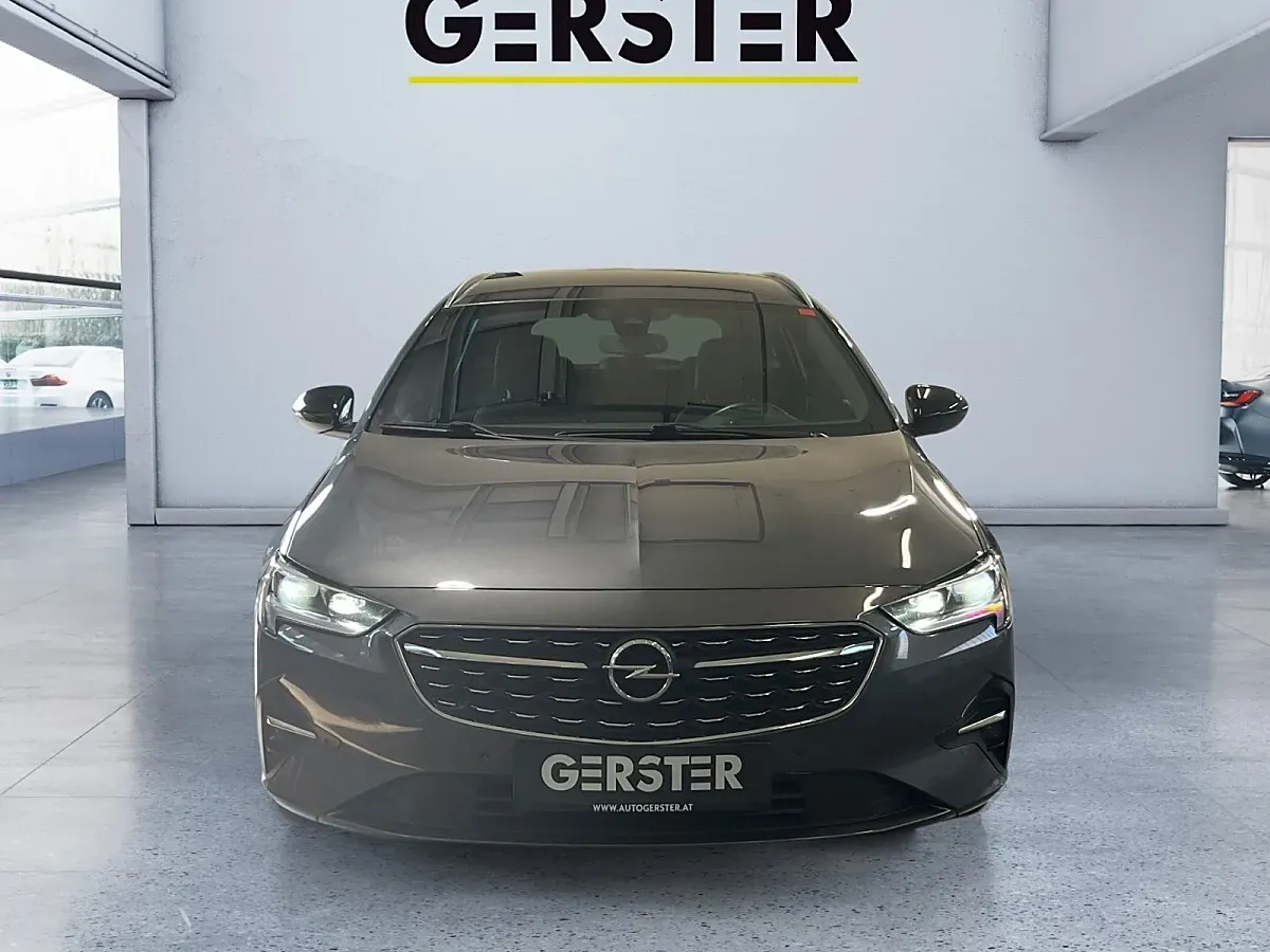 Opel Insignia 2022 photo 2