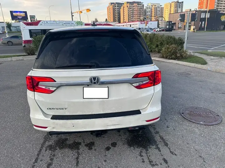 Honda Odyssey 2019 photo 2