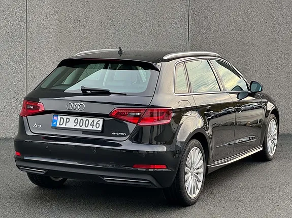Audi E-Tron 2016 photo 5