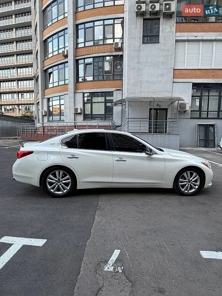 Infiniti Q50 2016 photo 3