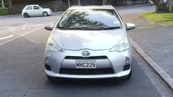 Toyota Aqua 2014 photo 2