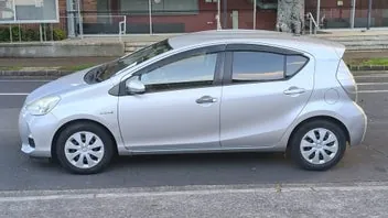 Toyota Aqua 2014 photo 4