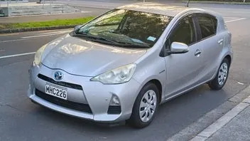 Toyota Aqua 2014 photo 3