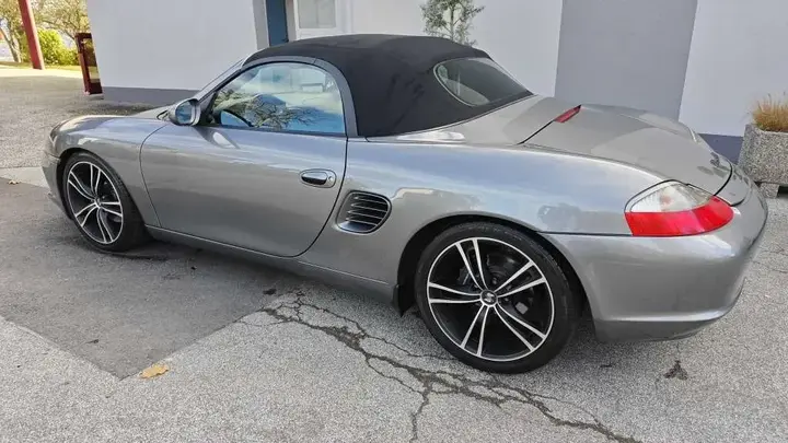 Porsche Boxster 2005 photo 2