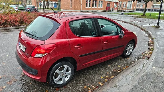 Peugeot 207 2010 photo 4