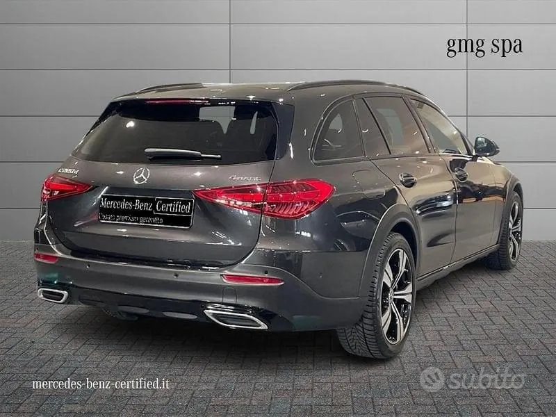 Mercedes-Benz Class C 2024 photo 2