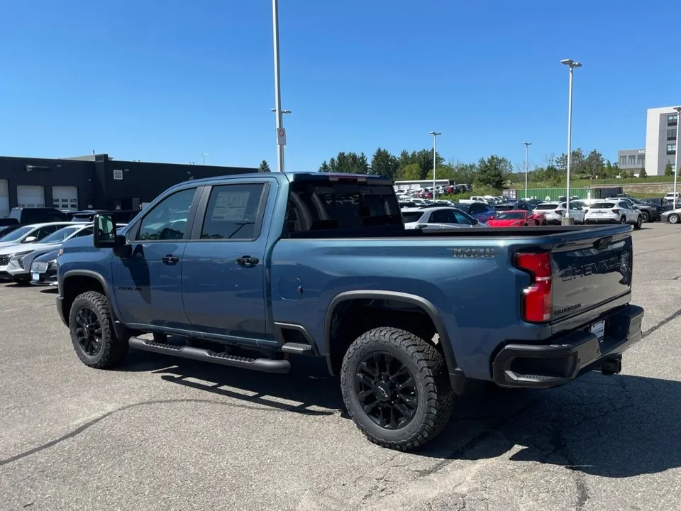 Chevrolet Silverado 2500Hd 2026 photo 3
