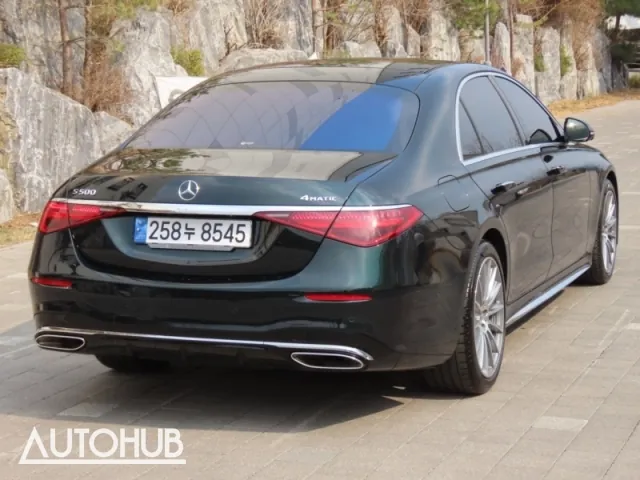 Mercedes-Benz S-Class photo 3