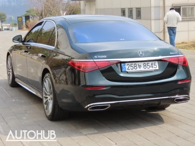 Mercedes-Benz S-Class photo 4