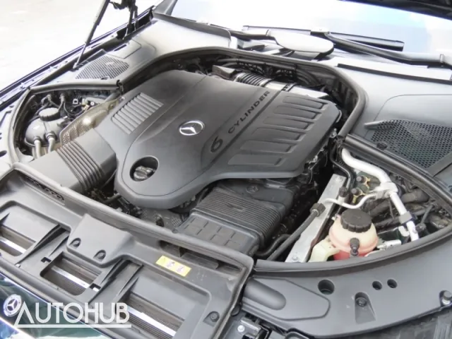 Mercedes-Benz S-Class photo 5