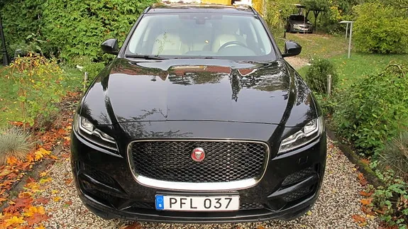Jaguar F-Pace 2017 photo 4