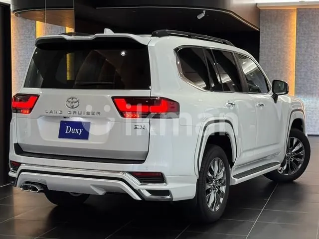 Toyota Land Cruiser 2026 photo 3
