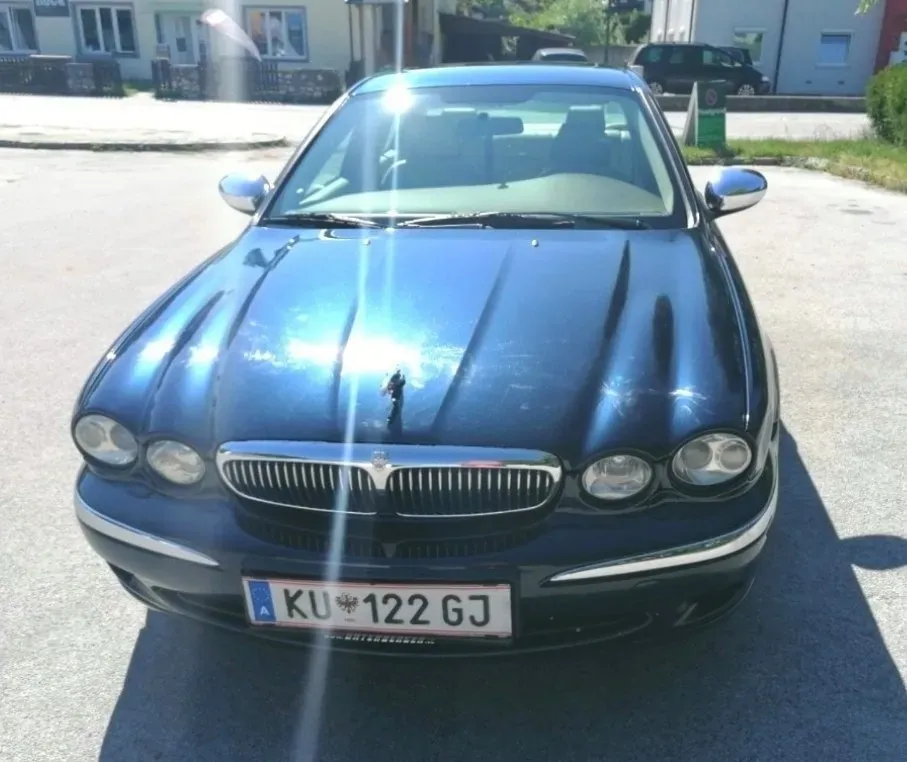 Jaguar X-Type