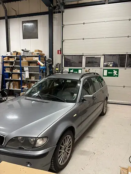 BMW 320I 2005 photo 2