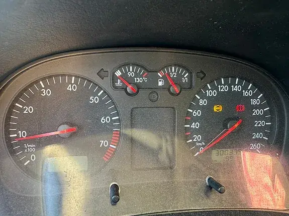 Volkswagen Golf 4 2000 photo 2