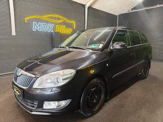 Skoda Fabia 2010 photo 2