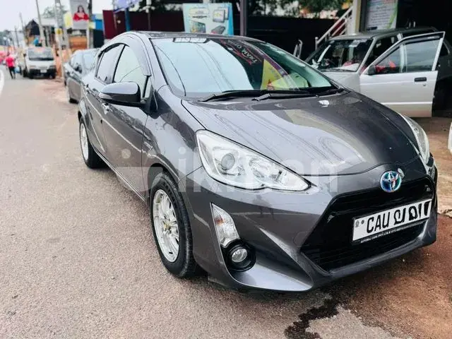 Toyota Aqua 2015 photo 3