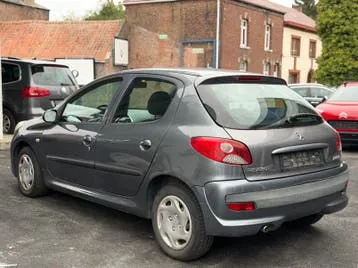 Peugeot 206 2009 photo 3