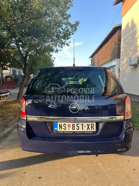 Opel Astra H 2012 photo 5