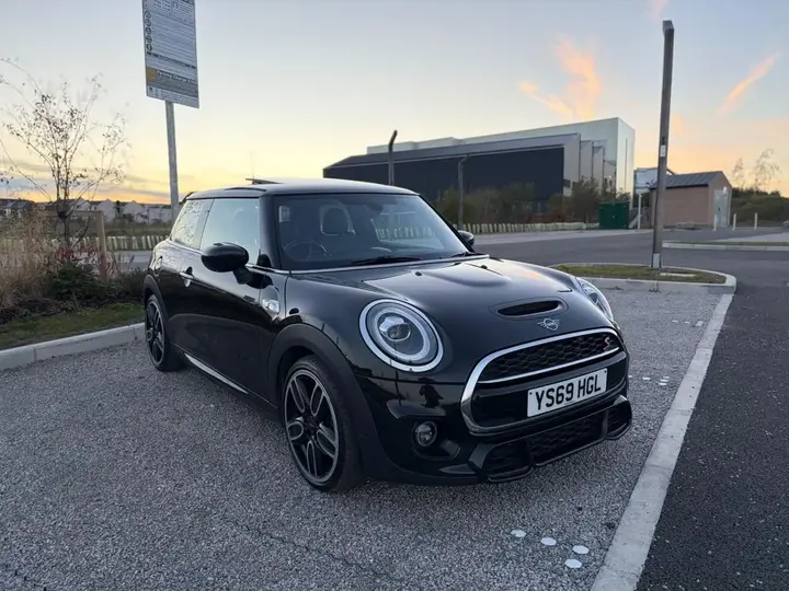Mini Hatch 2019 photo 3
