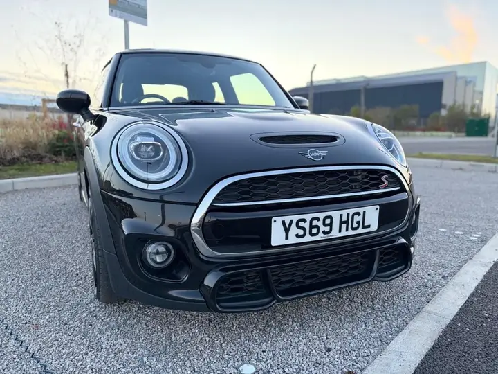 Mini Hatch 2019 photo 4