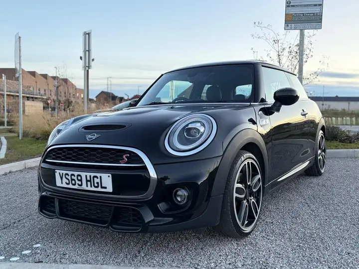 Mini Hatch 2019 photo 5