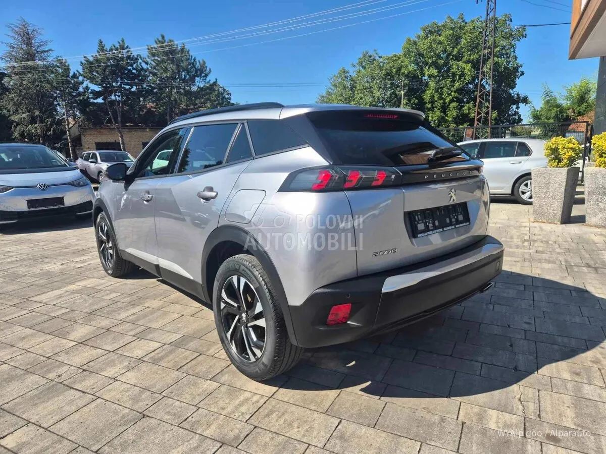 Peugeot 2008 2021 photo 3