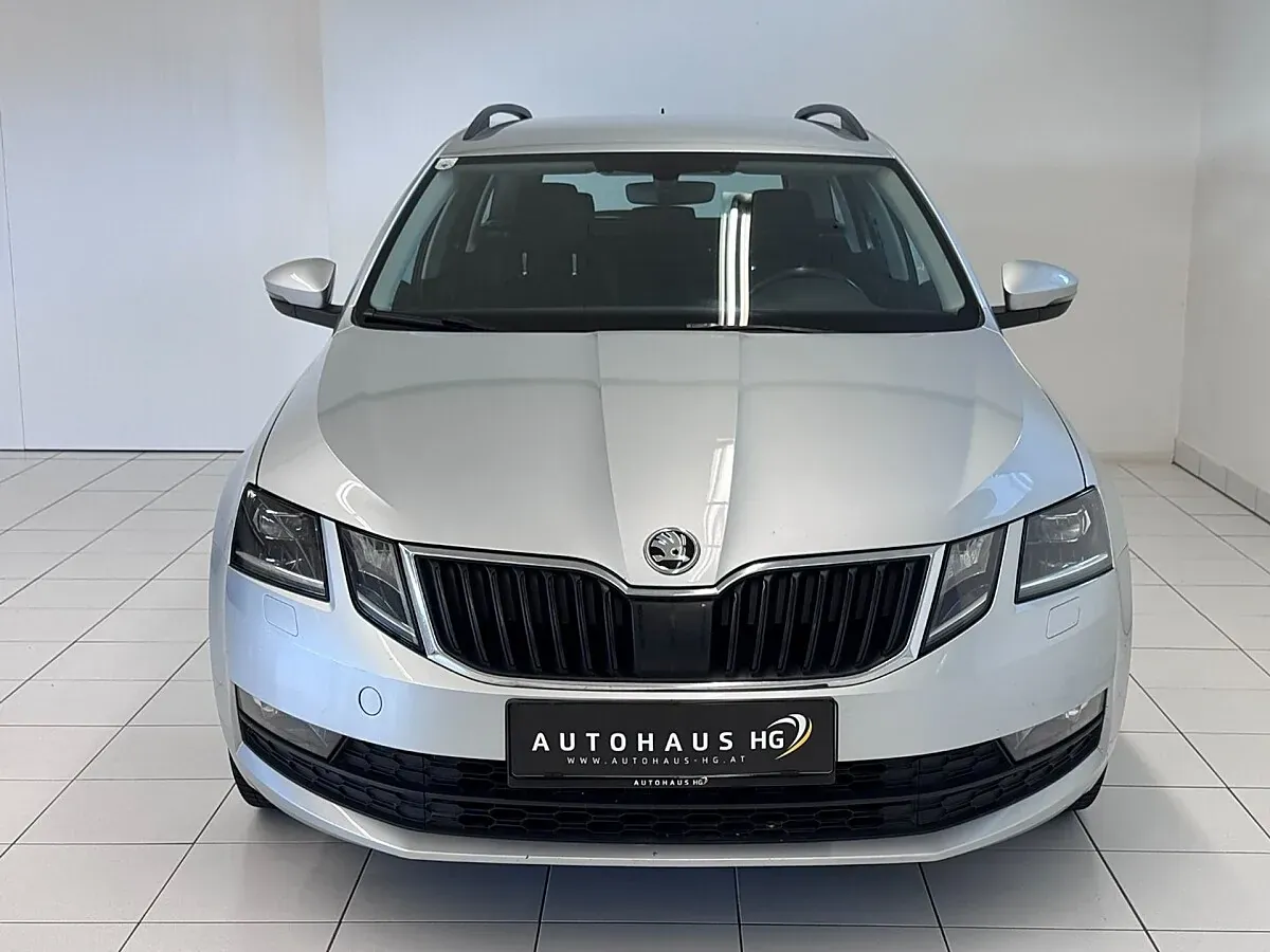 Skoda Octavia 2019 photo 2