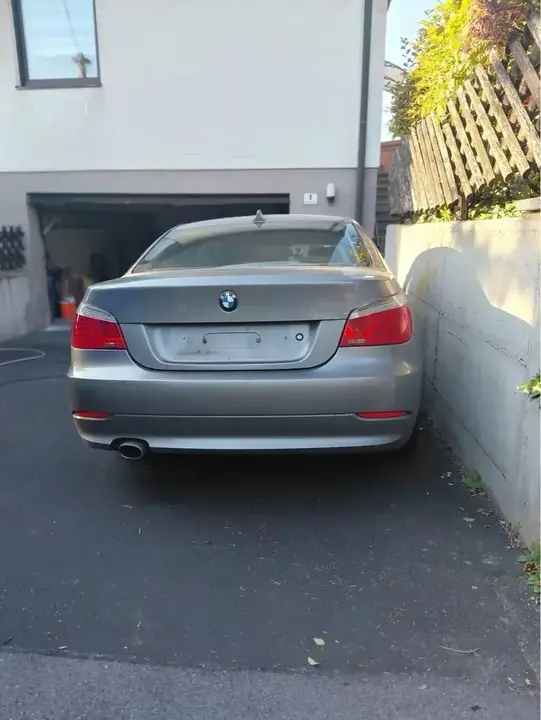 BMW 5 Series 2009 photo 2