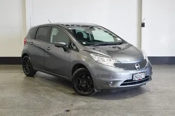 Nissan Note 2015 photo 2