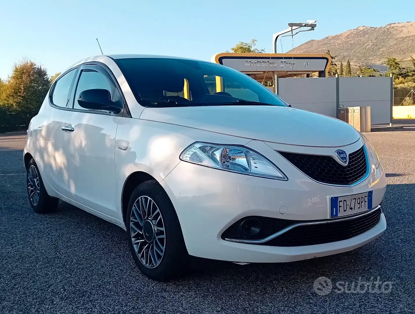 Lancia Ypsilon 2016 photo 2