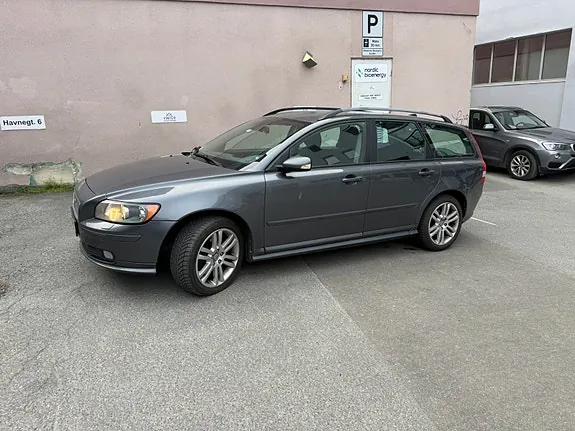 Volvo V50 2006 photo 2
