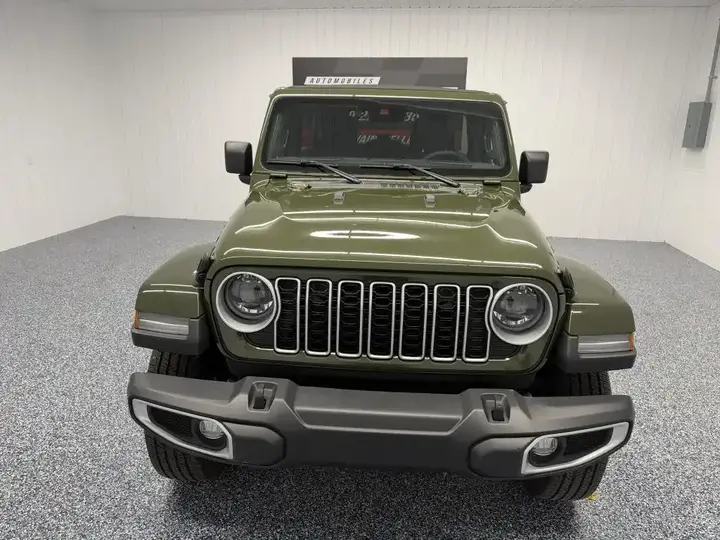 Jeep Wrangler 2024 photo 2