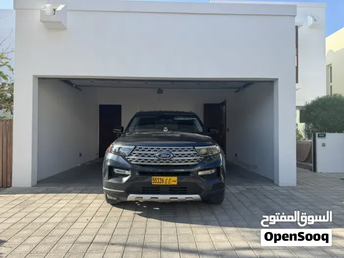 Ford Explorer 2022 photo 3