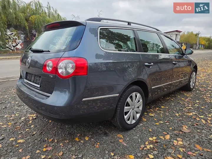 Volkswagen Passat 2010 photo 5