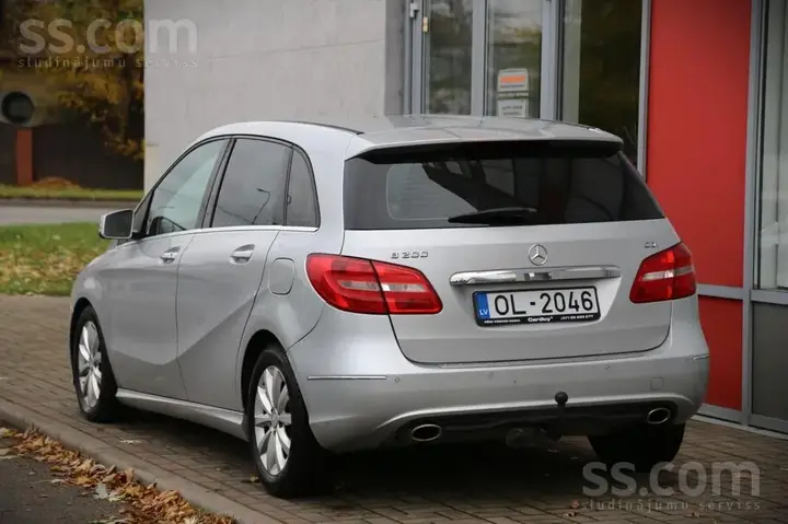 Mercedes-Benz B200 2014 photo 5