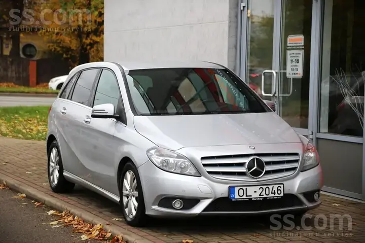 Mercedes-Benz B200 2014 photo 4