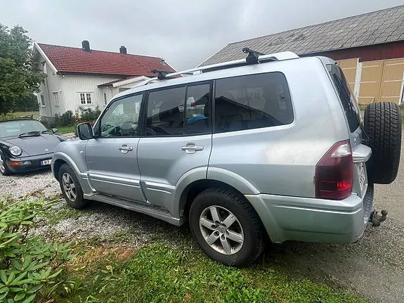 Mitsubishi Pajero 2005 photo 3
