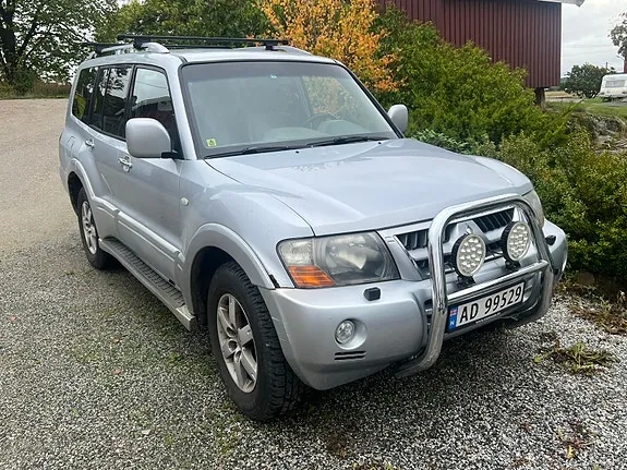 Mitsubishi Pajero 2005 photo 2