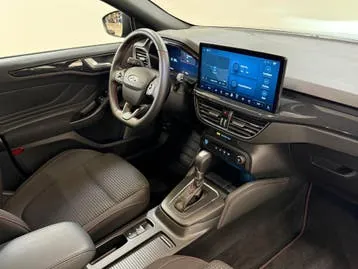 Ford Focus 2025 photo 2