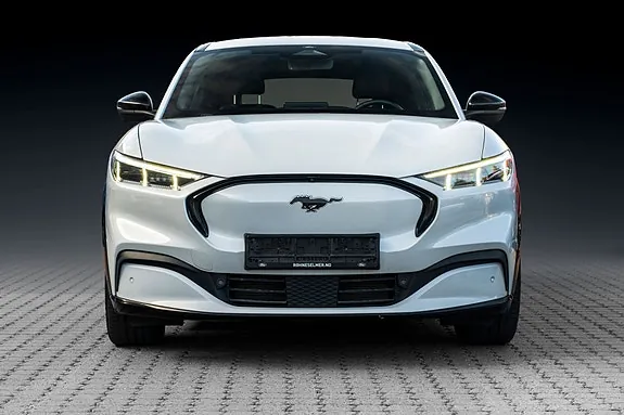 Ford Mustang Mach-E 2023 photo 3