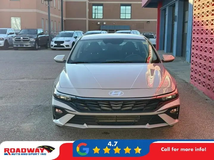 Hyundai Elantra 2025 photo 2