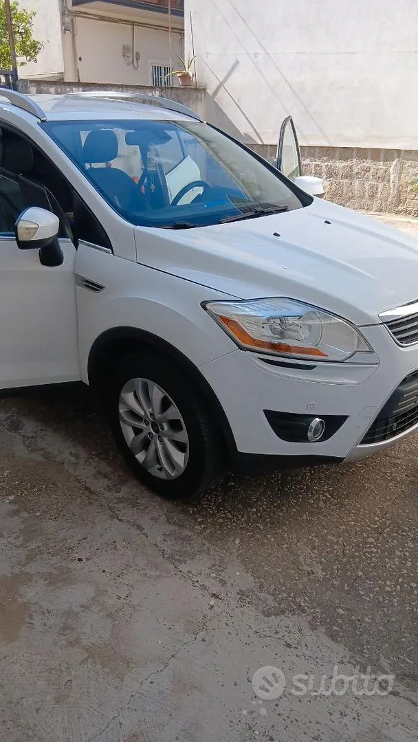 Ford Kuga 2011 photo 3