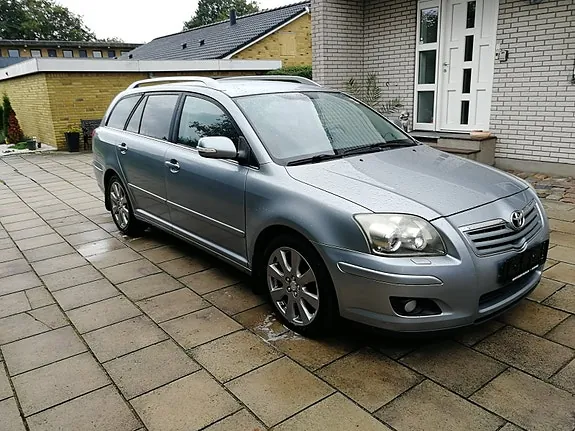 Toyota Avensis 2007 photo 2