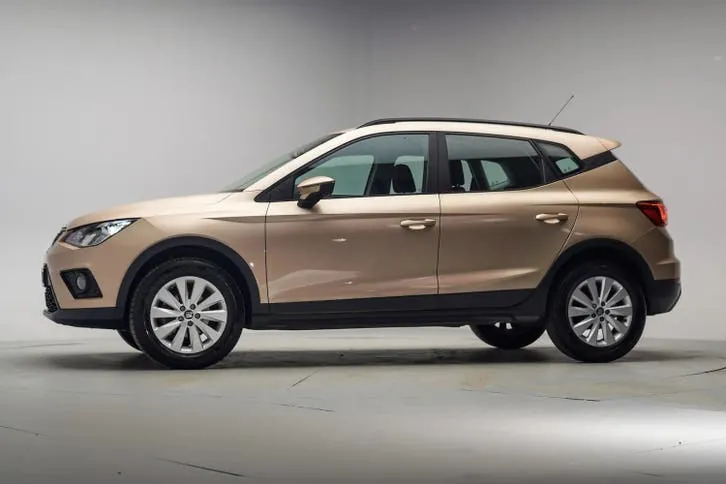 Seat Arona 2018 photo 2