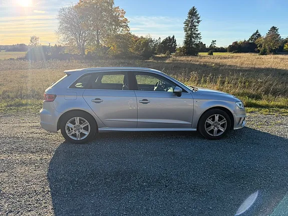 Audi A3 2016 photo 4